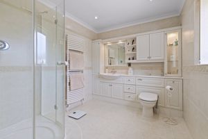 Photo 32- click for photo gallery